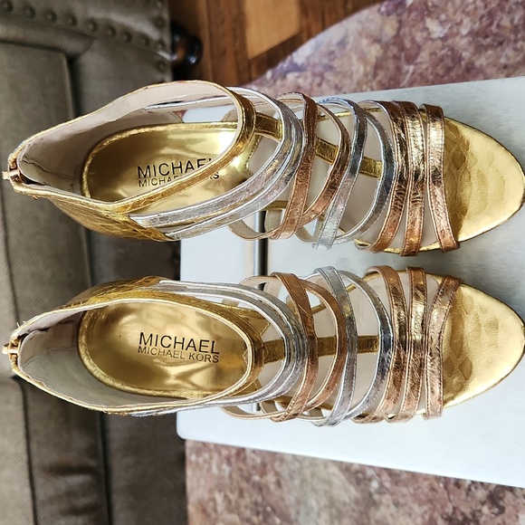 Michael Kors Maddie platform - Picture 2 of 7
